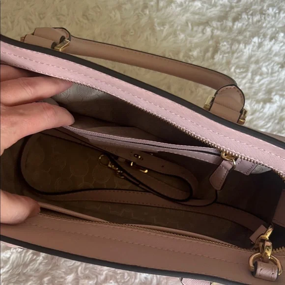 Michael Kors Selma Pink Saffiano Satchel with Gold Hardware - Picture 3 of 8